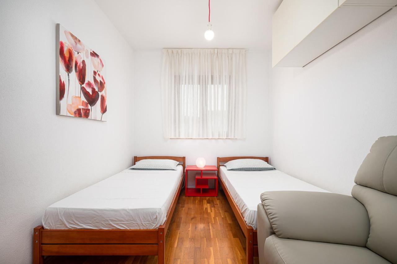 Sea View - Roberto Apartment *